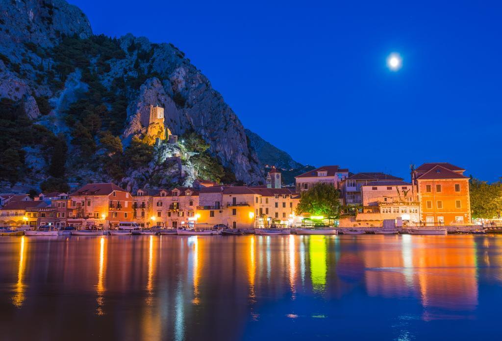 Cherry Omiš Esterno foto